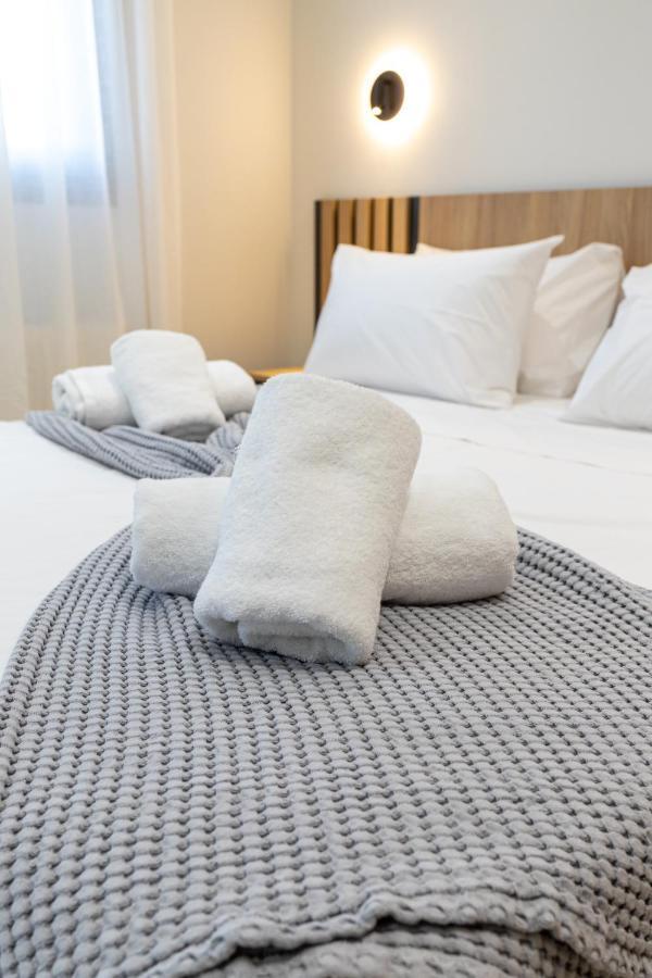 Rafkon Luxury - *