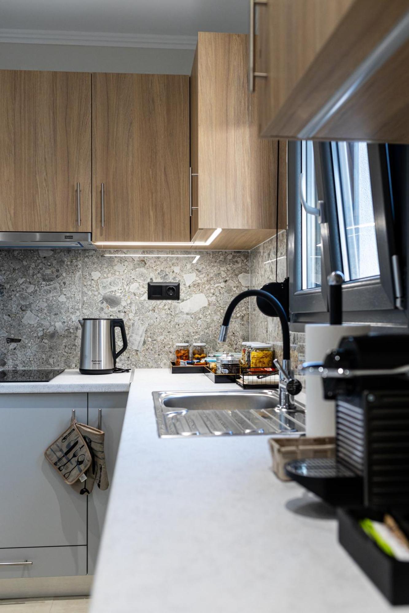 Rafkon Luxury - Apartment Myrina
